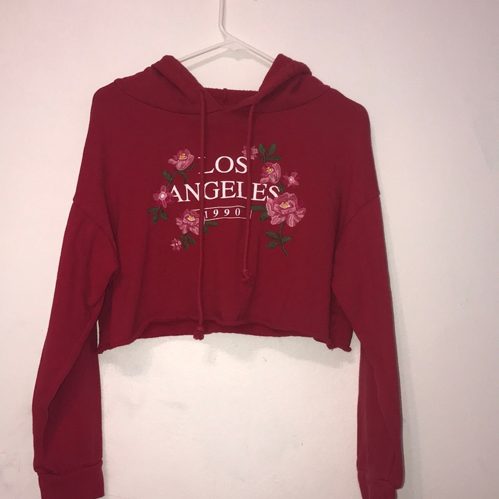 CROPPED RED HOODIE